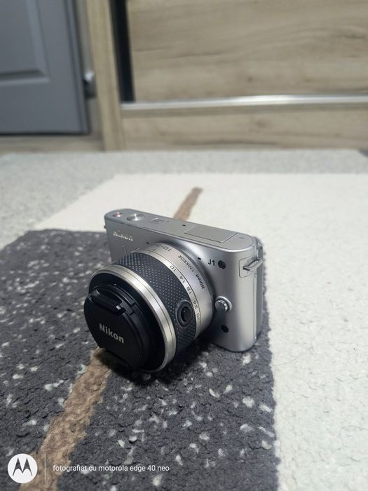 Aparat foto Nikon 1 J1 + încărcător + obiectiv. Mai multe detalii și videouri in privat