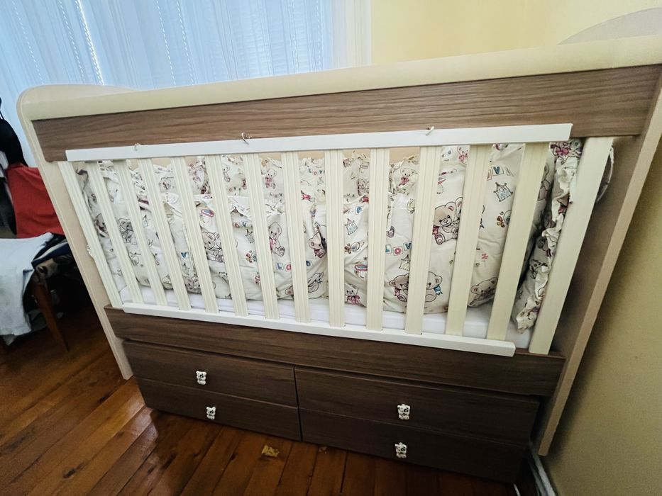 Бебешка кошара с матрак + 2 комплекта обиколници