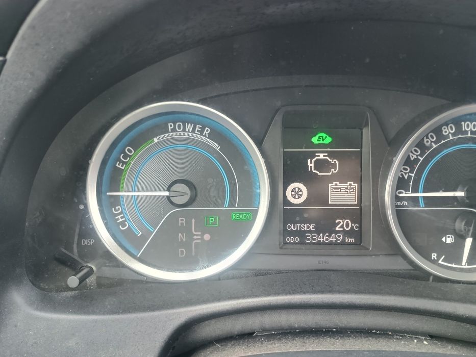 Toyota Auris hybrid 2013