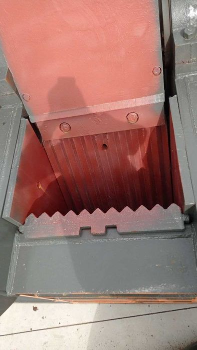 Щековая дробилка