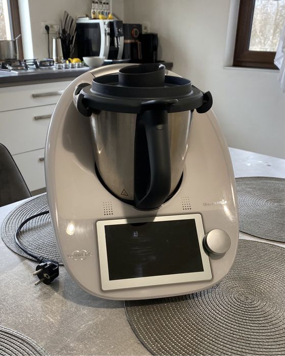 Thermomix TM6-ca nou, încă în garanție