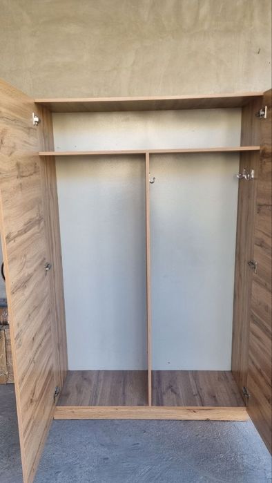 Шкаф для одежды / магазина