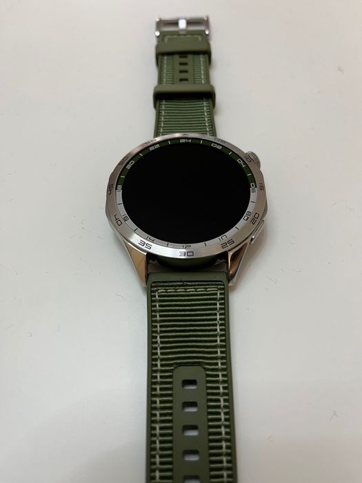 Huawei gt4 + титаниева каишка