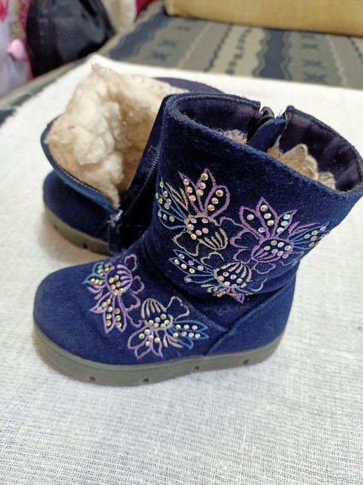 Зимние ботиночки на малышку