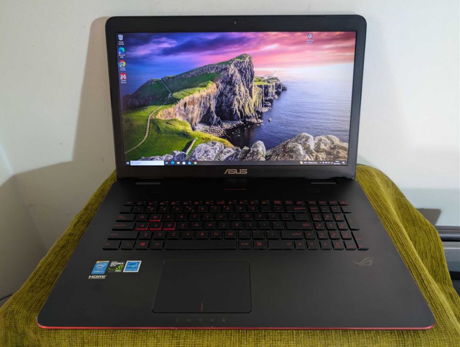 Laptop ASUS ROG G771JM procesor Intel Core i7-4710HQ , 17.3", Full HD, 8GB, ssd 128 gb, nVIDIA GeForce GTX 860M 4GB