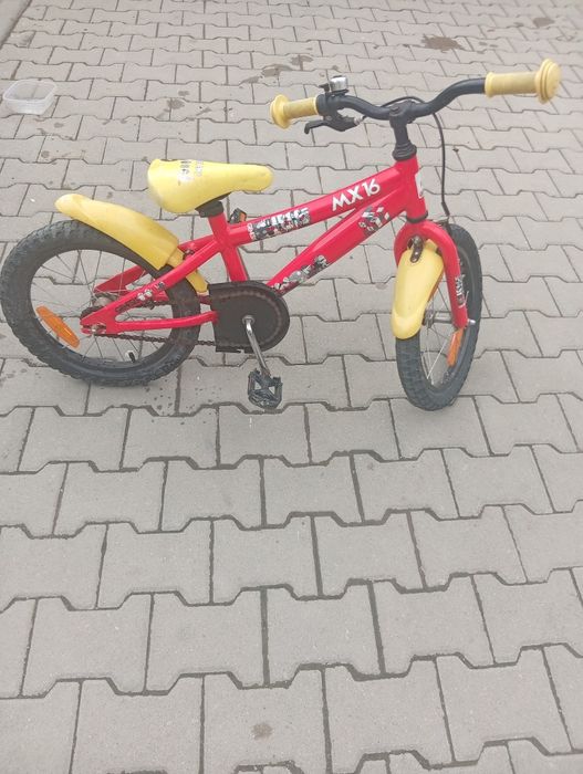 Vând bicicleta pentru copii 4-5 ani
