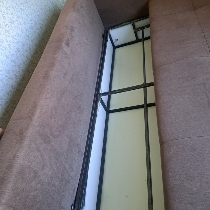 Продам диван угловой