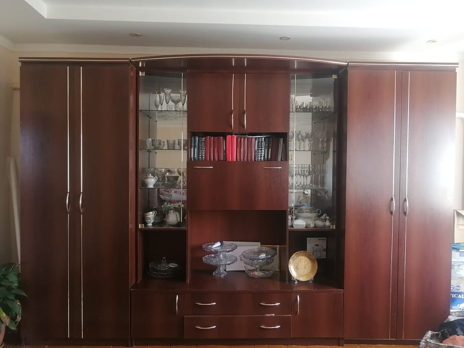 Б/у Стенка сатылады.