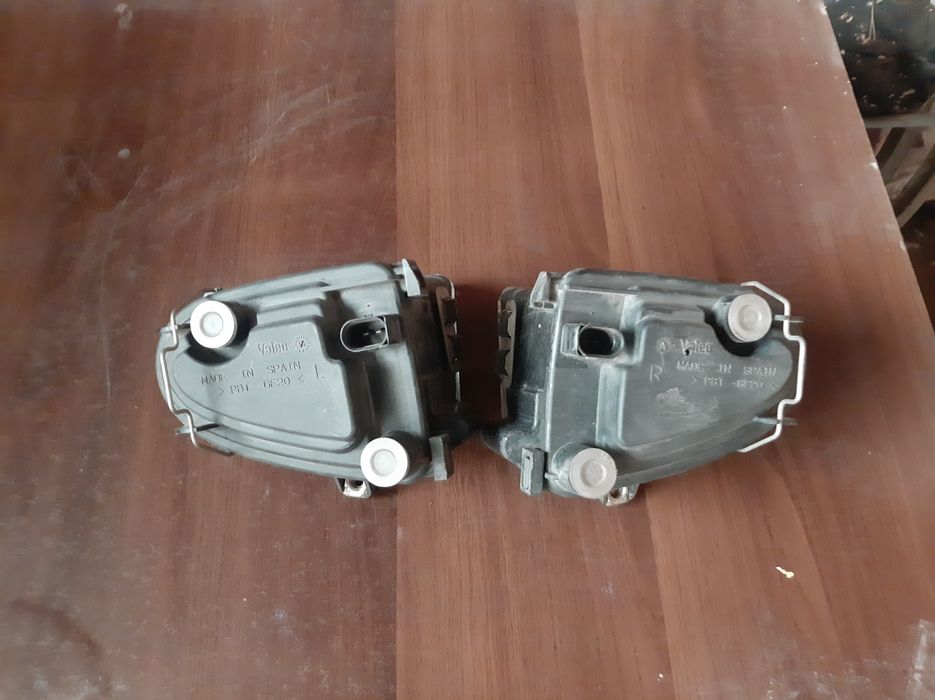 Противотуманки на Volkswagen Saran