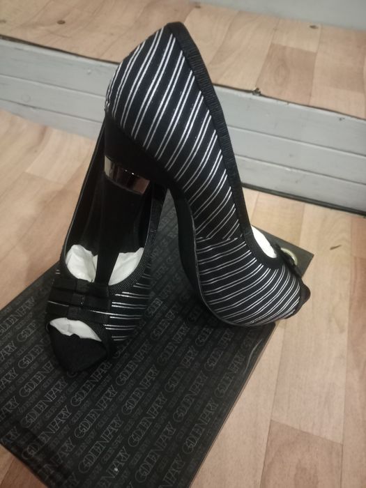 Продам Туфли женские