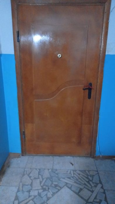 Продам дверь входную размеры 96-2000