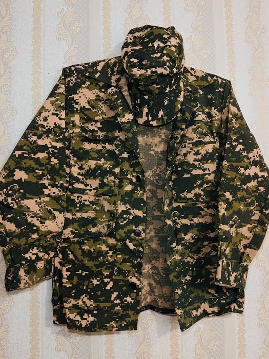 Военный форма көп киілмеген 44 размер.