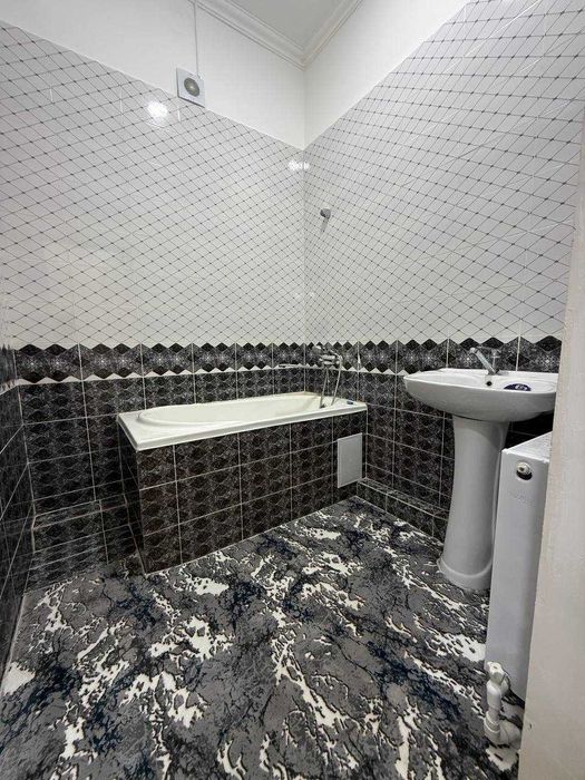 Продаётся 2х комн квартира на 3 этаже Ор-р Крытый рынок Зираат Банк