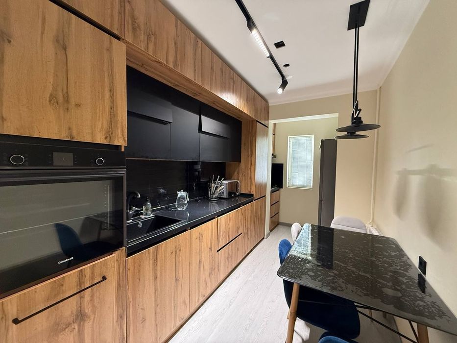 Продаётся квартира метро Ойбек 4 комнатная