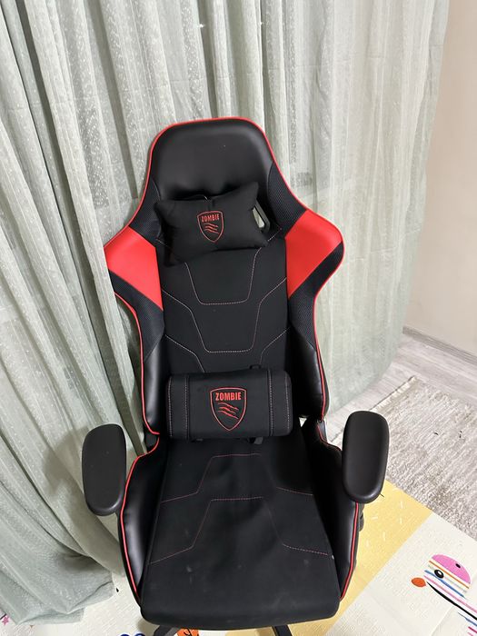 Продам игравое кресло и стол