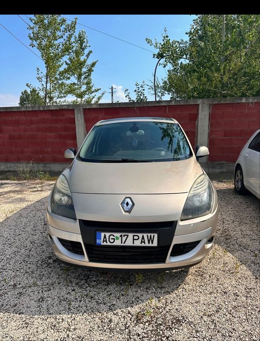 Renault Grand Scénic 1.5 dCi – 7 locuri – 2007