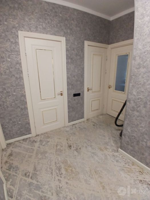Яккасарай.Продам 3х комн квартиру в центре. 78кв/м  кирпич высокопотол