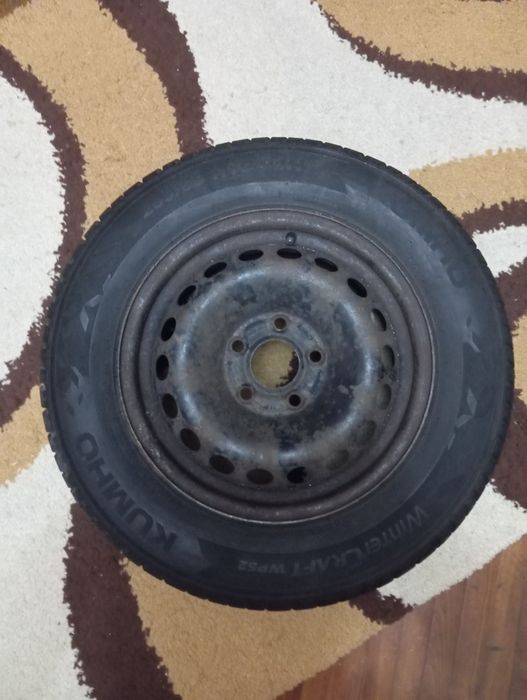 Vând Roți Iarna 205 65 R15