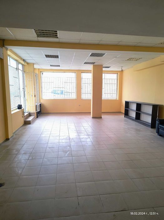 Дава се под наем Магазин в Варна, Възраждане 1 - 82 кв.м за 765 € - Снимка #2