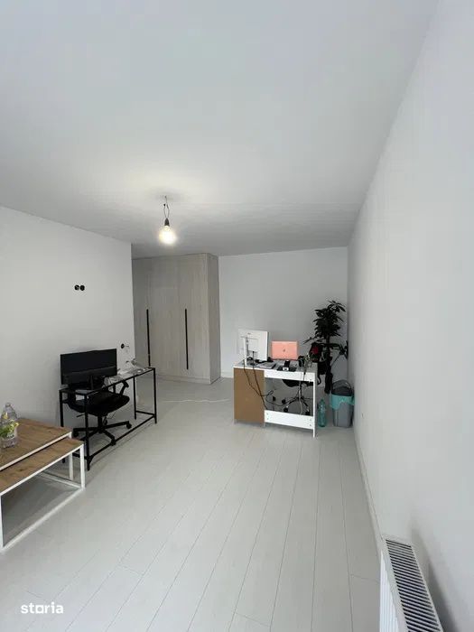 Apartament cu 2 camere, decomandat, 2 balcoane, zona Terra — fotografia 3