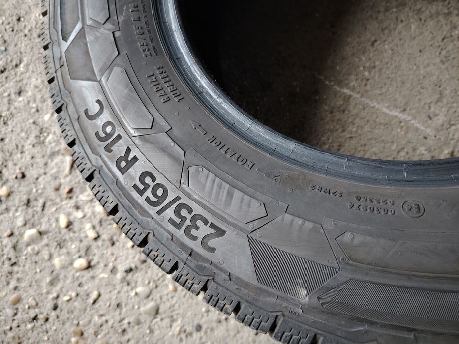 235/65 R16C Continental VanContact Winter DOT 2823