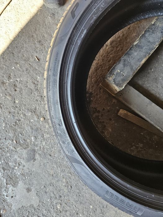 2 anvelope vara 255 40 21 Pirelli Pzero 2023