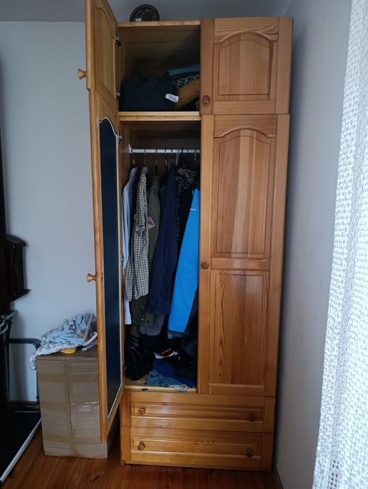 Масивен гардероб чам