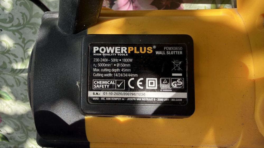 Vand 2 freze de canale , drujba pentru bca/caramida