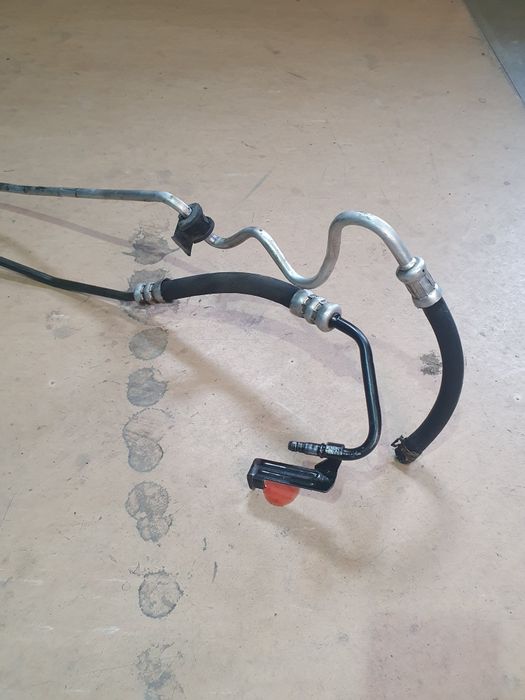 Pompa si conducte servo