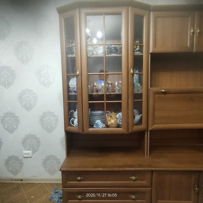 Мебель и комод за 50.000т