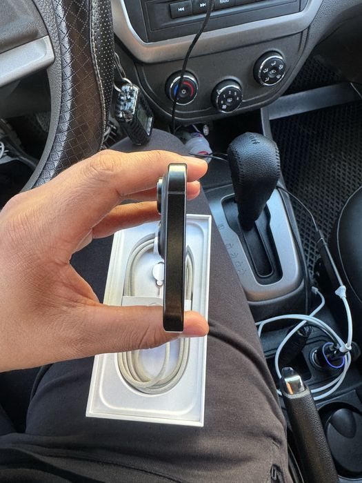 Продам iPhone 16 Pro 256