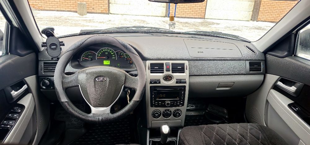 Продам приору 2013 года выпуска