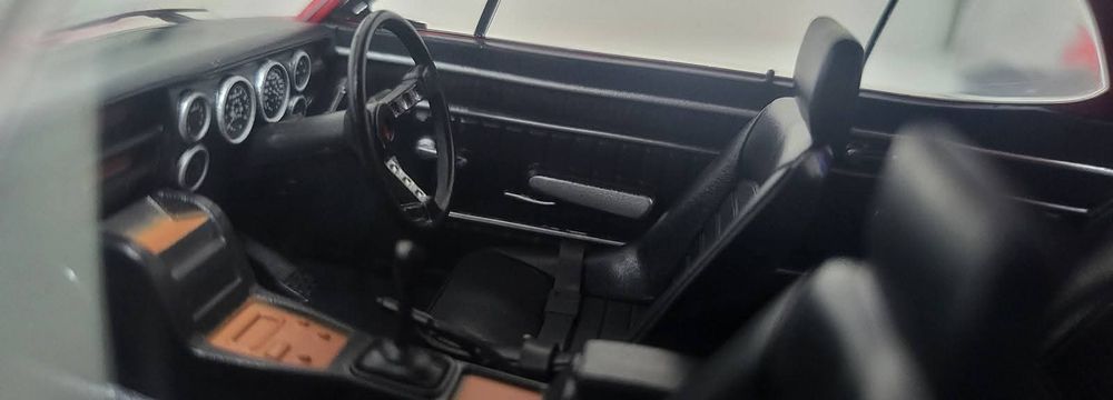 Machetă NISSAN SKYLINE 2000 GT-R 1/18 Triple9