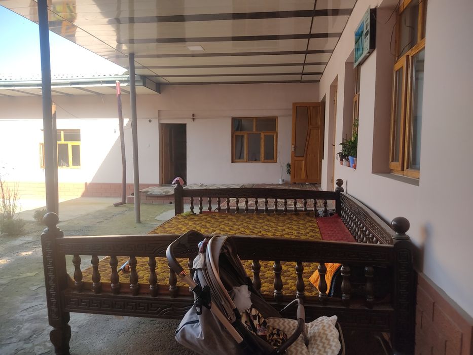 Uchastka sotiladi yunsoboda 19 kv Maxalada narxi kelishib gaplashiladi