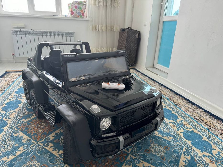 Продаю машину гелик детский транспорт