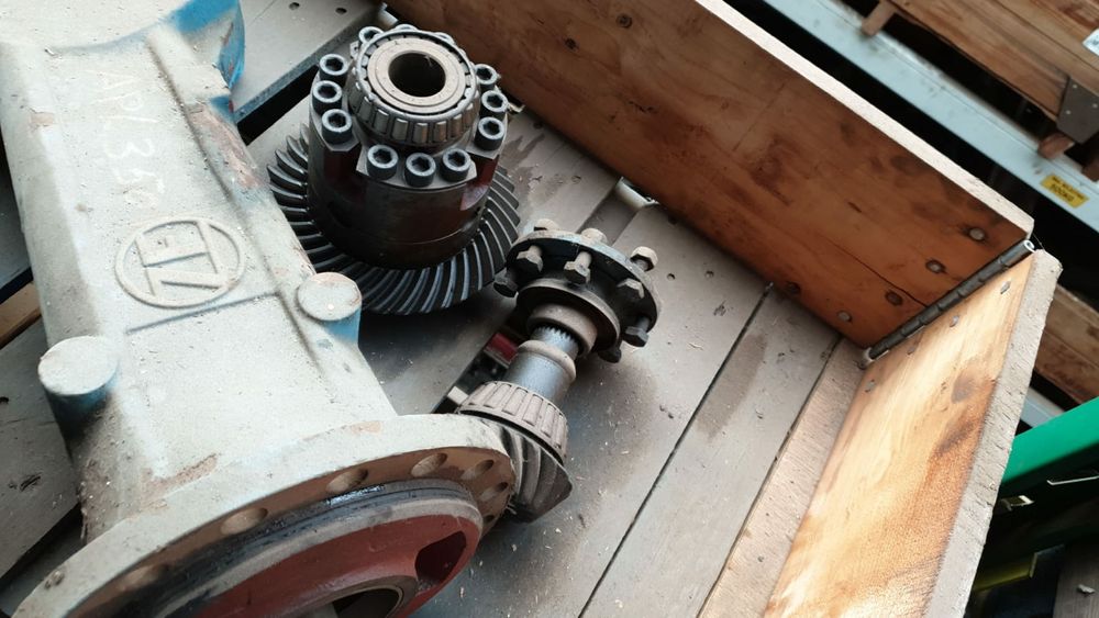 Dezmembrez tractor Fendt 600 612 615