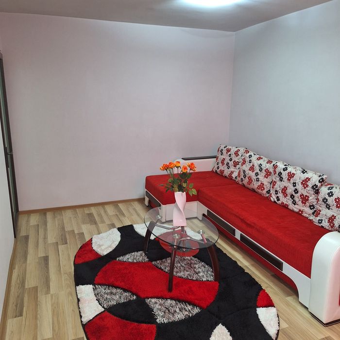 Inchiriez apartament  3 camere Craiova zona Lăpuș