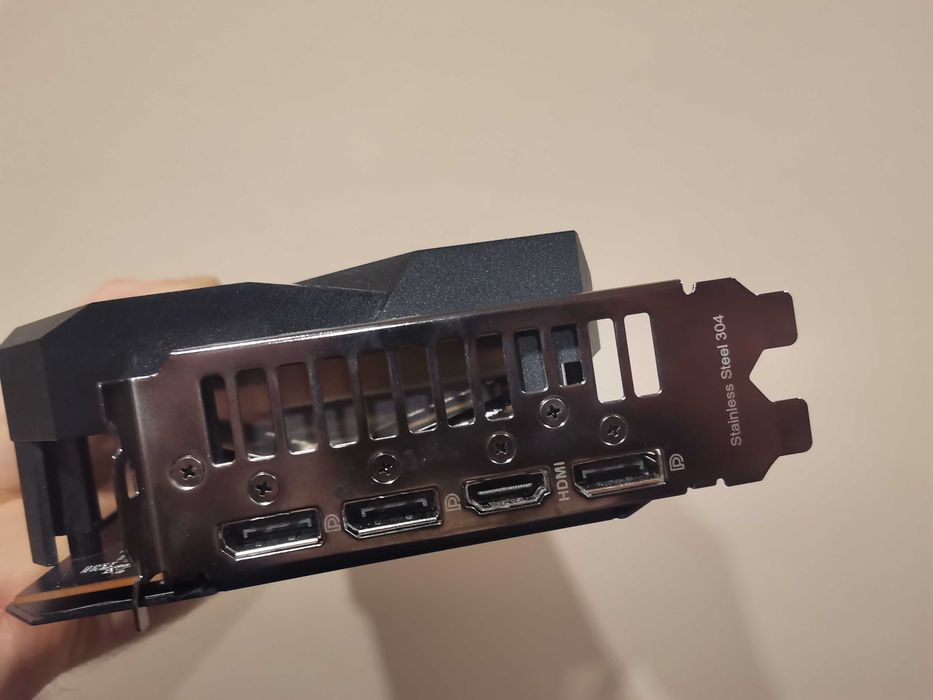 Placa video Asus Dual Rx 6700xt 12 Gb