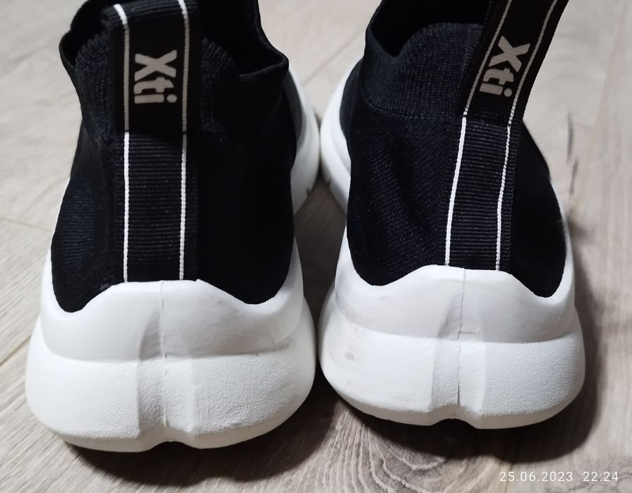 Adidași de pânză xti