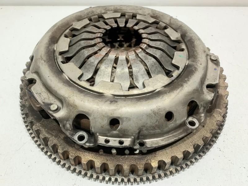 Kit ambreiaj Dacia Logan 2 0.9 tce H4B (412) 302101221R