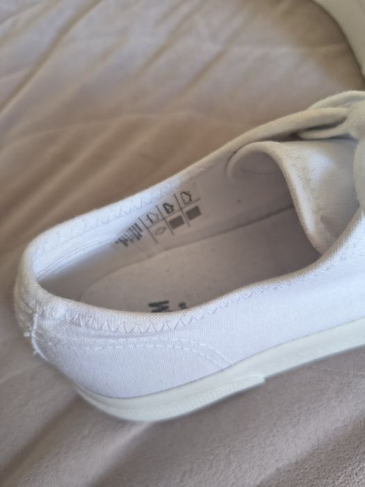 Дамски кецове на H&M