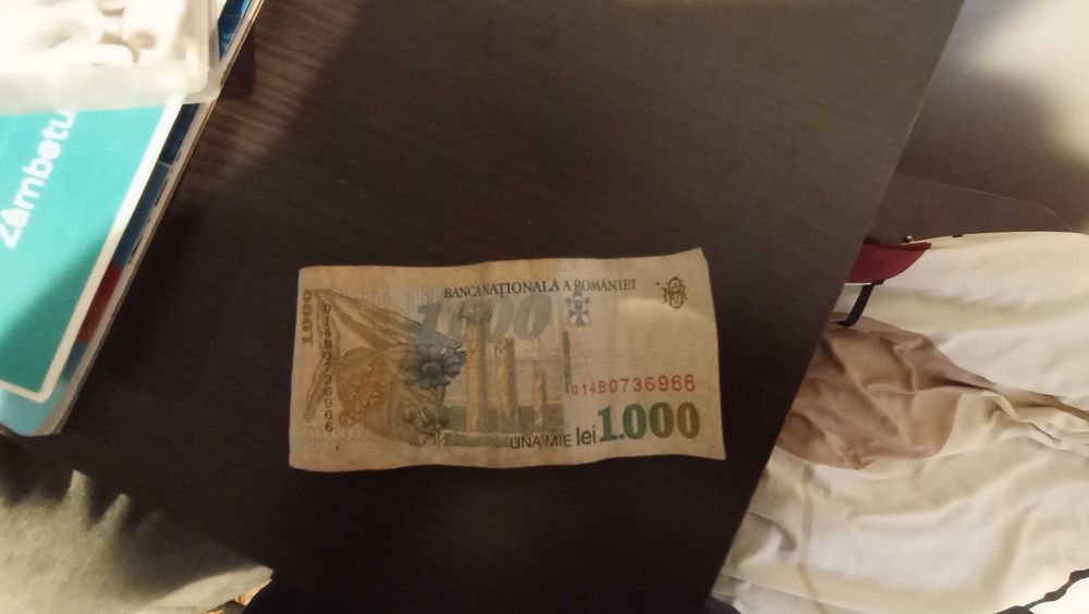 Vand 1000 de lei vechi