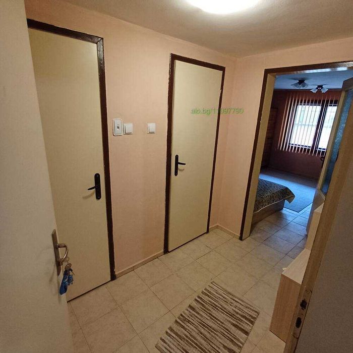 Продава се Едностаен апартамент в Варна, Цветен квартал - 28 кв.м за 1002 €/кв.м - Снимка #4