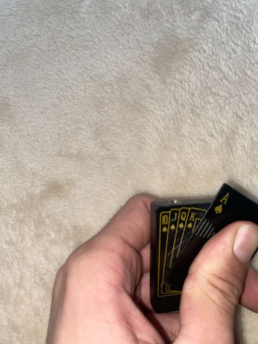 Brichetă carte de joc