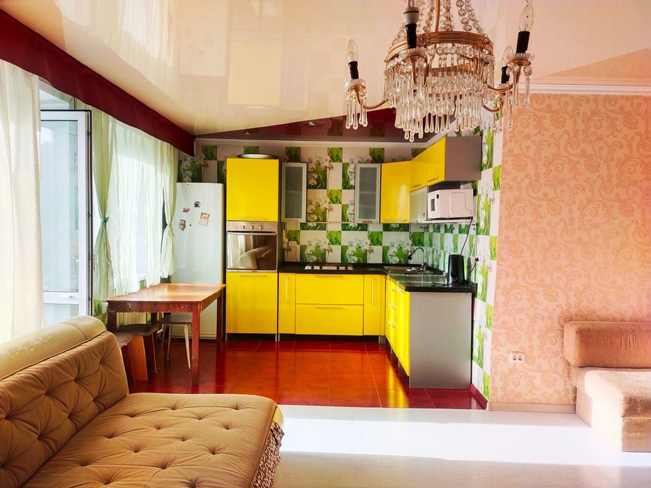 ! Продаю 3-комнатную квартиру-студия (79 кв.м) в кирпичном доме