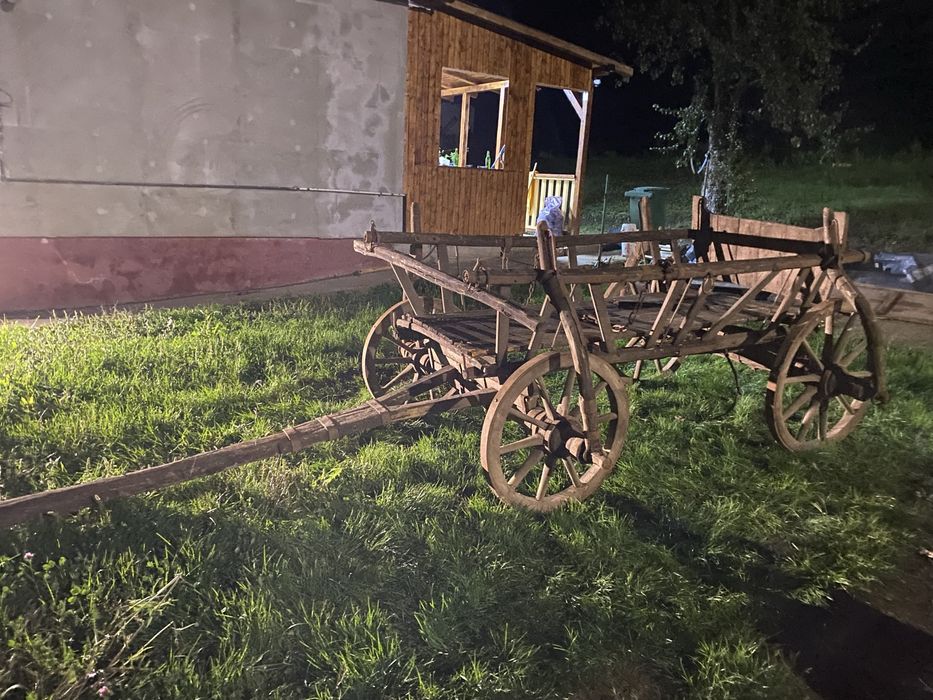 Vand car rustic in stare perfecta