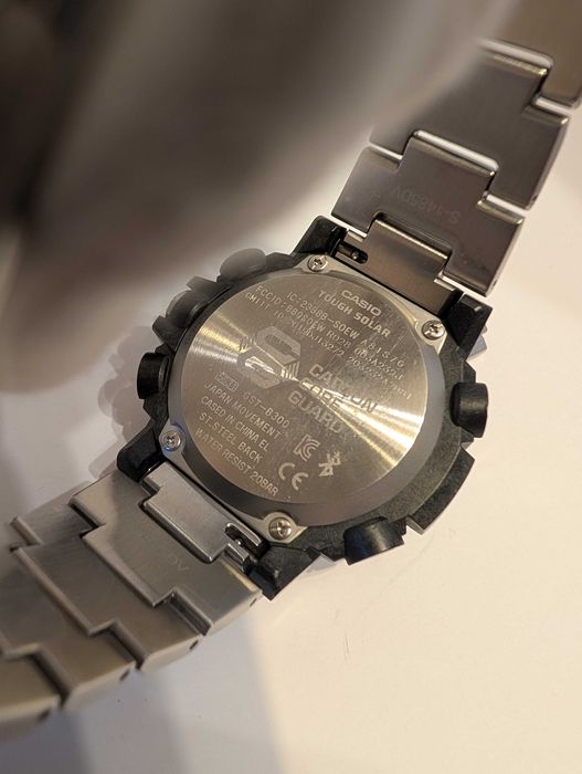 Промо! Casio G-Shock GST-B300 Bluetooth часовник