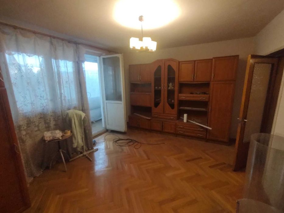 Apartament de vânzare cu 2 camere decomandat