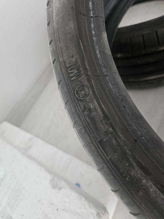 Vând anvelope Pirelli