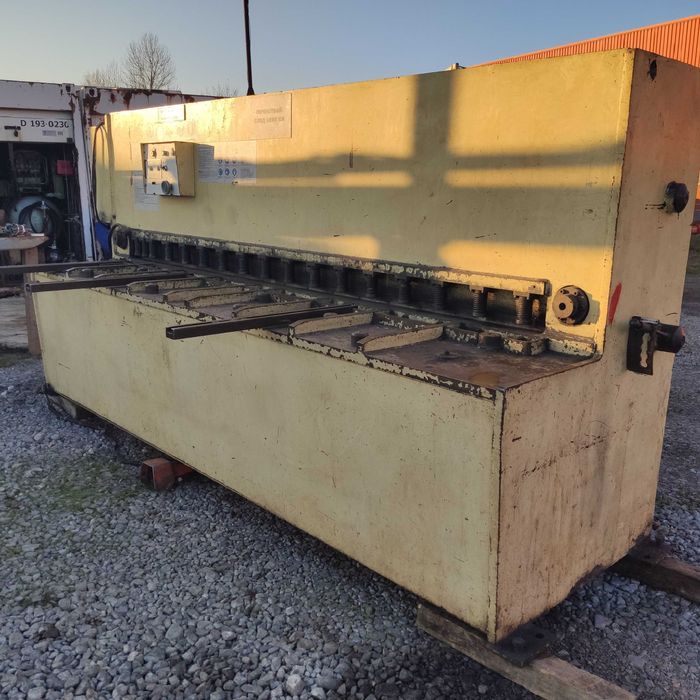 абкант и гилотина за ламарина